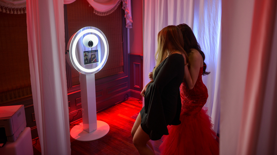 Why photo booth rental is the best for every event?