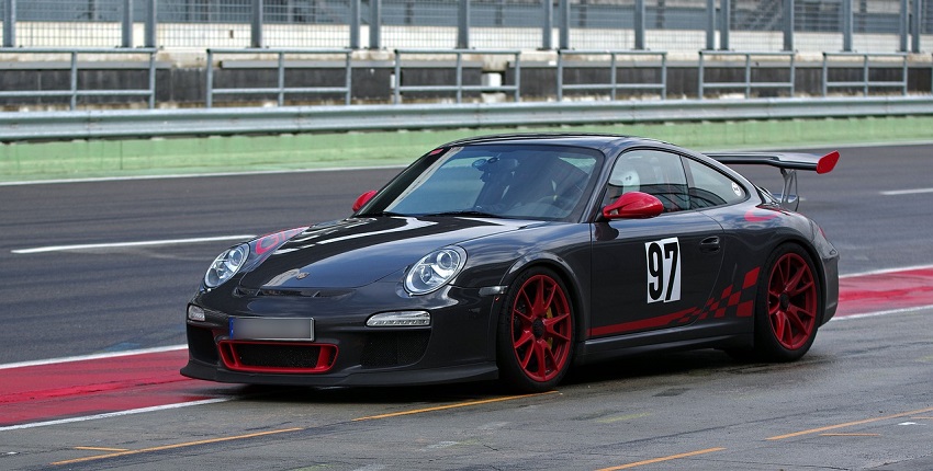 Planning to buy a private number plate from a private dealer? A guide to do it properly