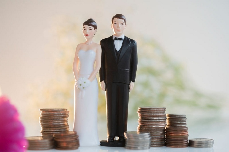 How Newlyweds Can Avoid Money Management Conflicts