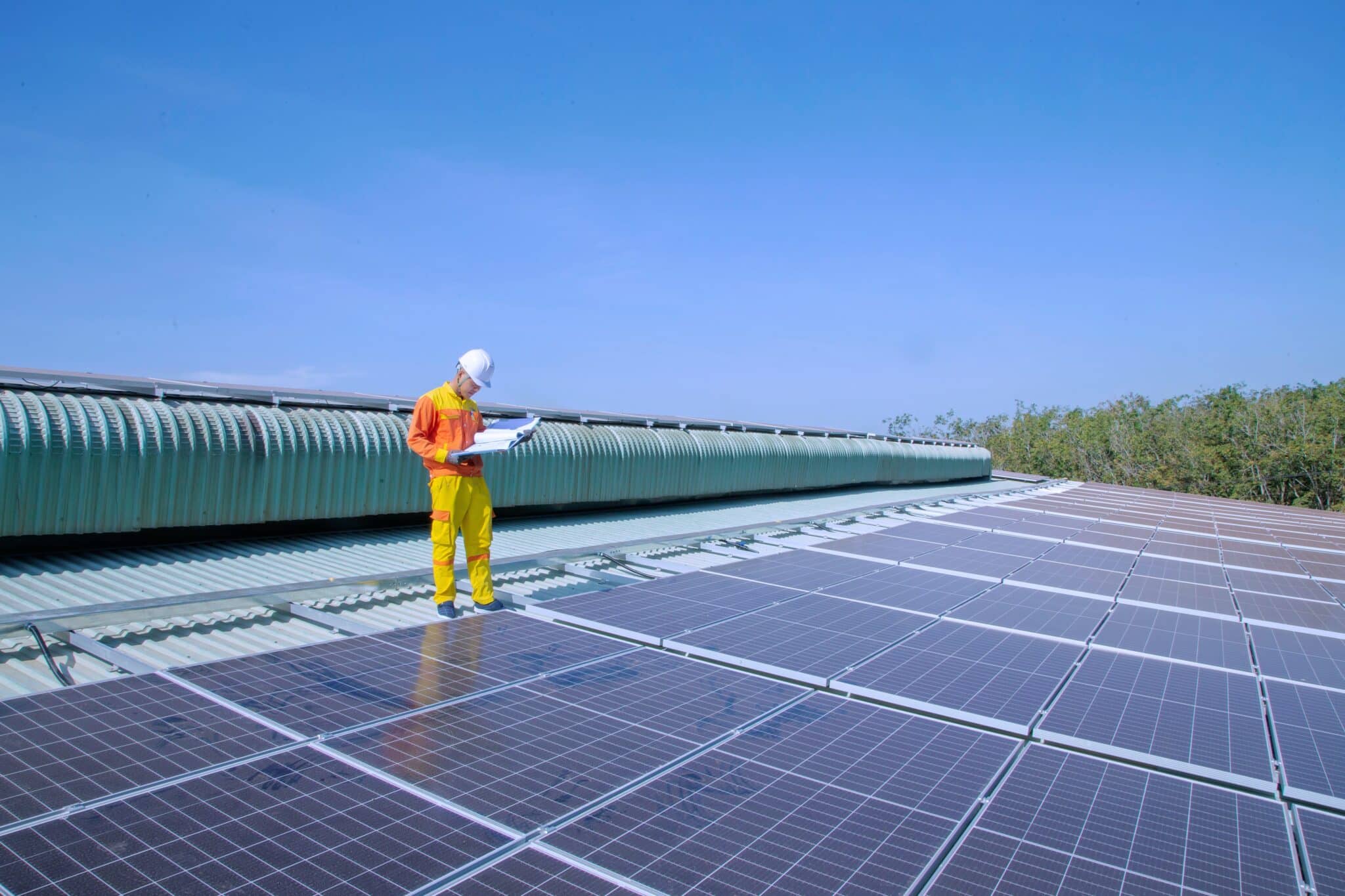 installing commercial solar systems